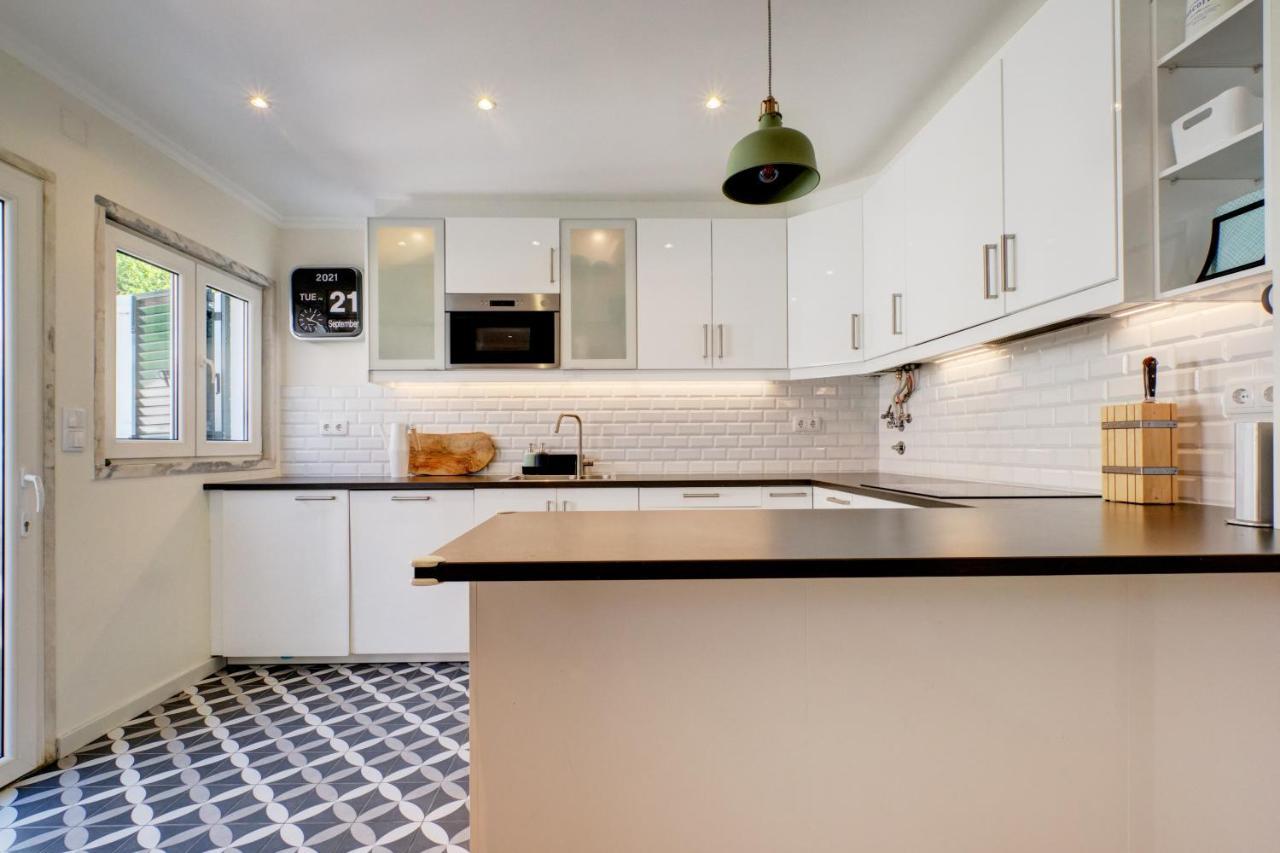 Comfortable Town House In Quiet Area By Lovelystay Lisboa Exteriör bild